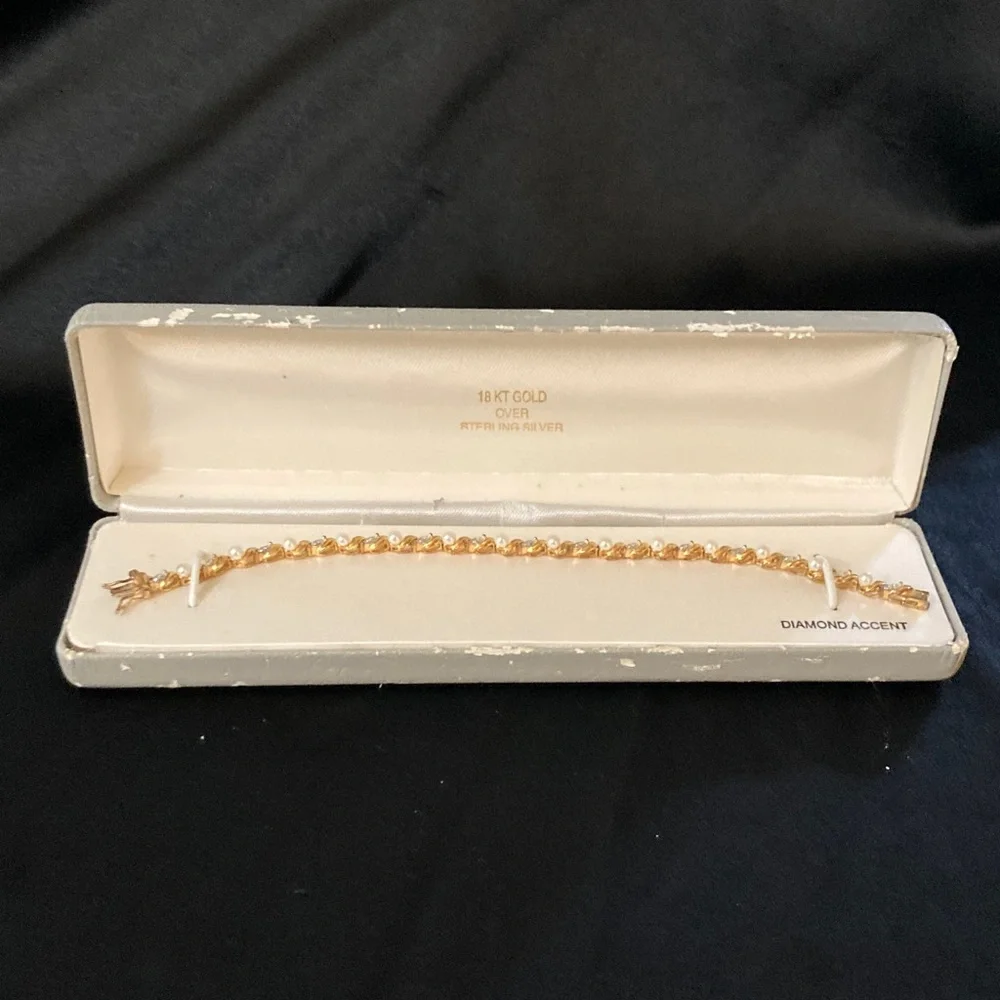 Vintage Gold Bracelet with Diamond Accent - Picture 2 of 7